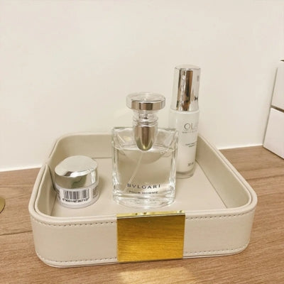 Vide-poche-cuir-carre-metal-beige-parfums