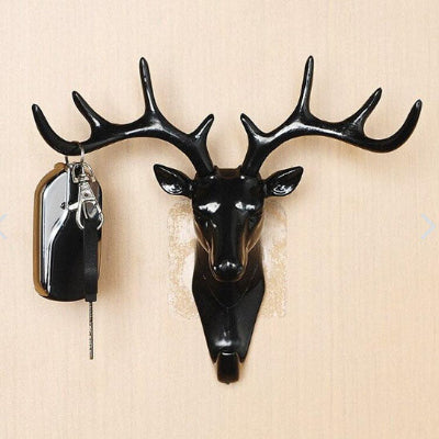 clé pendue porte cle mural tete de cerf noir