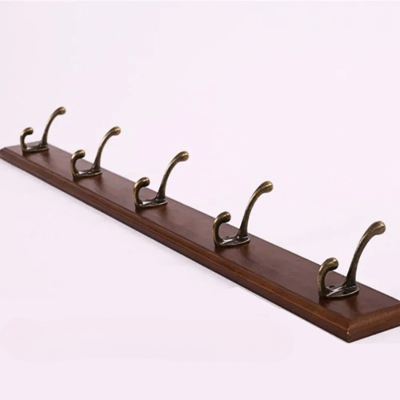 porte manteau en bois avec cinq crochets métal rétro