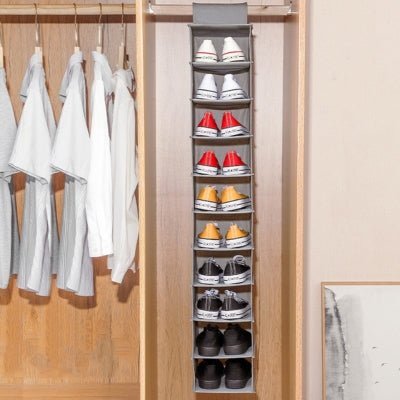 Rangement-chaussures-tissu-gris-dans-placard