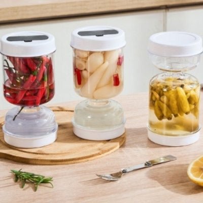 Boite-plastique-alimentaire-cornichons-polyvalente
