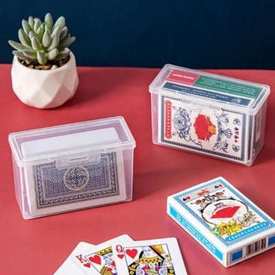 Boites-en-plastiques-rangement-jeux-cartes-securisee