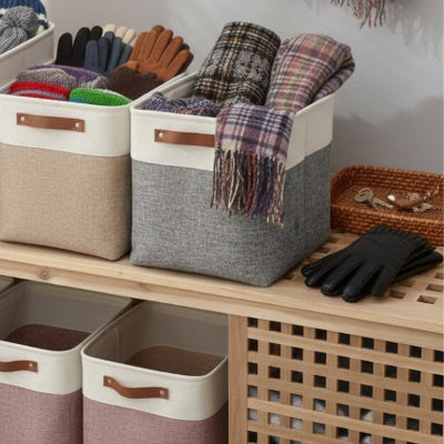 écharpes gants bonnets rangés dans panier de rangement carré coton lin