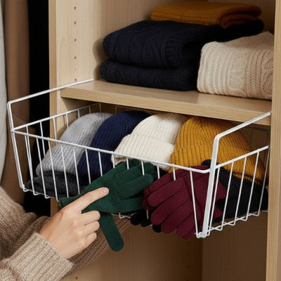 main range gants dans panier rangement filaire métal placard entrée