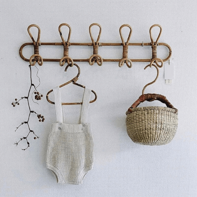 porte-manteau-mural-rotin-cinq-crochets