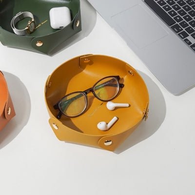 Vide-poche-cuir-rond-jaune-ecouteurs-lunettes